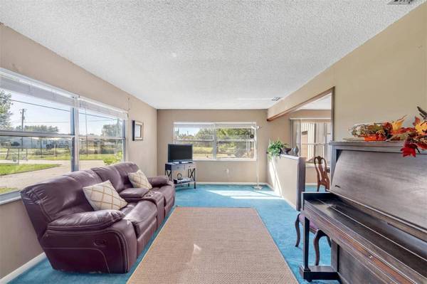 2505 S WIGGINS RD, Plant City, FL 33566