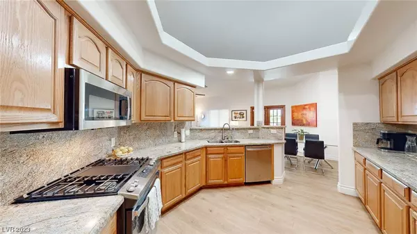 8033 Divernon Avenue, Las Vegas, NV 89149