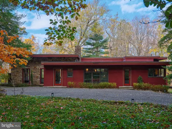 1265 EAGLE RD, New Hope, PA 18938