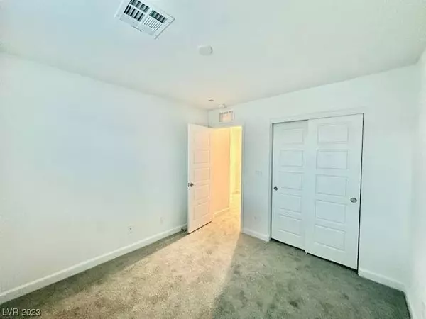 3558 Golden Chariot Avenue, Las Vegas, NV 89106