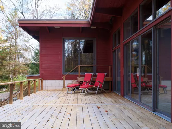 1265 EAGLE RD, New Hope, PA 18938