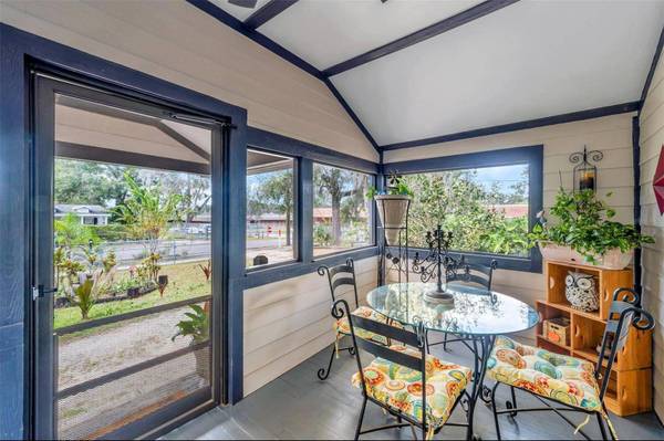 215 RIDGEWOOD AVE, Brandon, FL 33510