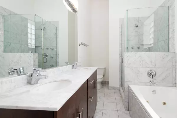 928 N Wolcott AVE #3, Chicago, IL 60622