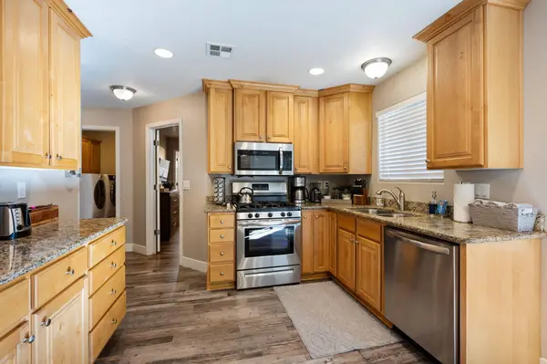 76 E 700 N, La Verkin, UT 84745