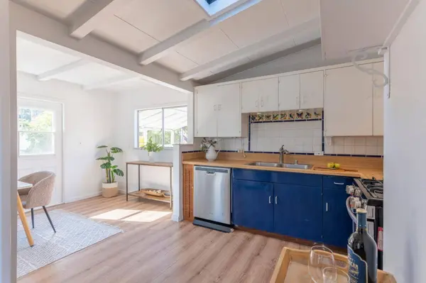 913 Syida DR, Pacific Grove, CA 93950