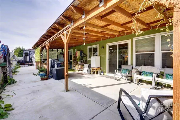 947 E Grand Haven St, Nampa, ID 83686