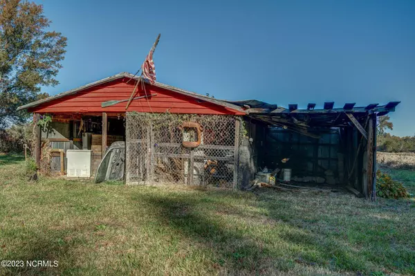 9159 Speights Chapel Road, Whitakers, NC 27891