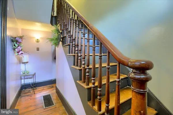 1605 MOUNT ROSE AVE, York, PA 17403