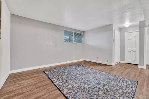 5300 E Cherry Creek South DR #906, Denver, CO 80246