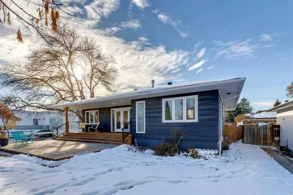 1303 21 ST NW, Calgary, AB T2N 2M1