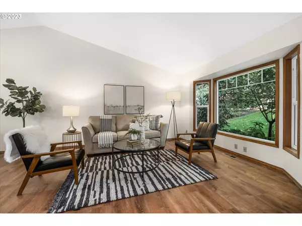 4737 SE VIEW ACRES RD, Milwaukie, OR 97267