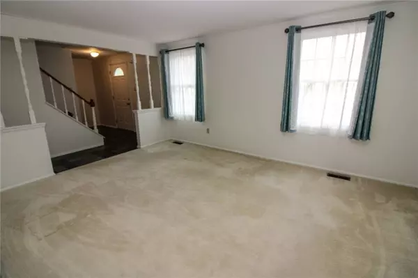 2521 Partridge Dr, Pittsburgh, PA 15241