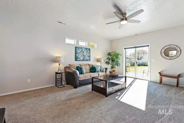 2937 W Sandalwood St, Meridian, ID 83646