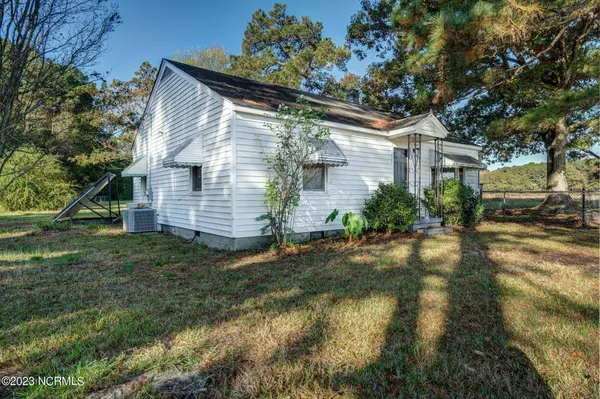 9159 Speights Chapel Road, Whitakers, NC 27891