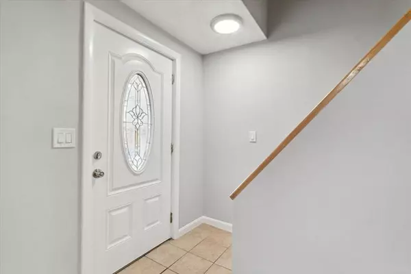 76 Exchange St, Lawrence, MA 01841