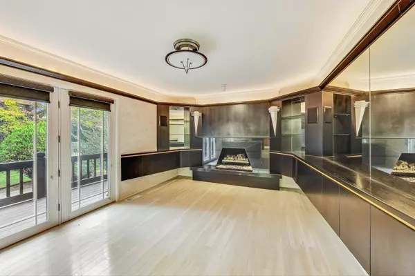 1341 Wessling DR, Northbrook, IL 60062