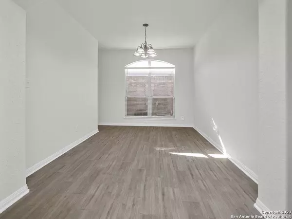 528 GINSBERG DR, Schertz, TX 78154-3082