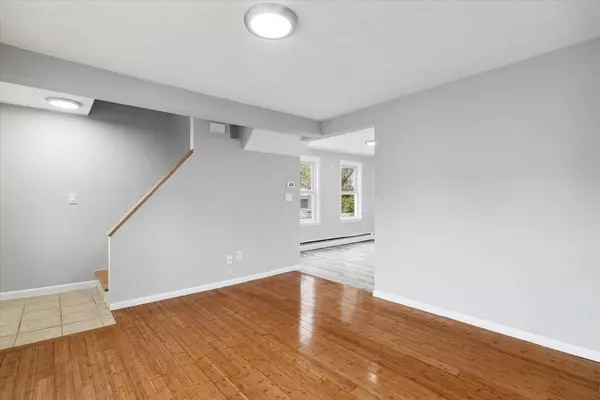 76 Exchange St, Lawrence, MA 01841