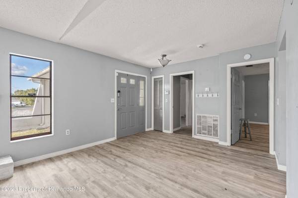 13350 Twin Lake Avenue, Spring Hill, FL 34609