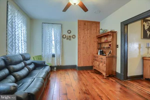 1605 MOUNT ROSE AVE, York, PA 17403