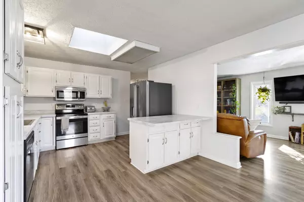 15030 Little Eagle Creek AVE, Zionsville, IN 46077