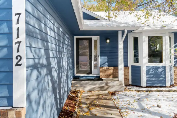 7172 Gray Heron DR, Lino Lakes, MN 55014