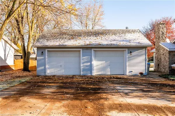 4092 Queen Street, Millbank, ON N0K 1L0