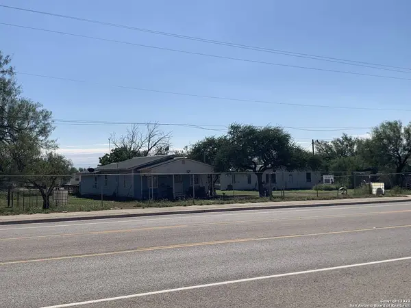 1808 Grand Ave, Big Wells, TX 78830