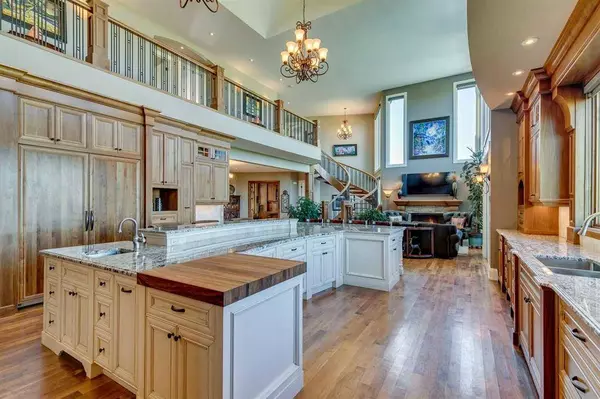 17 Mountain Glen Close, Rural Rocky View County, AB T4C 0G6