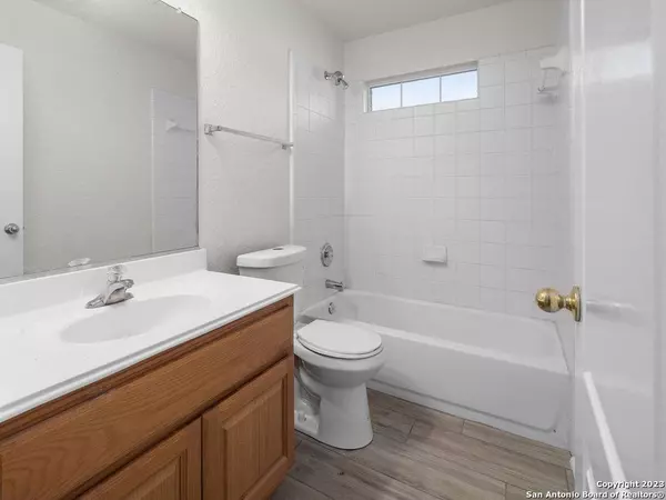 528 GINSBERG DR, Schertz, TX 78154-3082