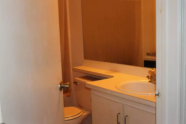 110 Federal Ct Ct, Galloway Township, NJ 08205