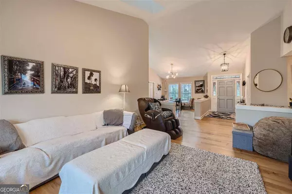 8515 Steeple Chase DR, Roswell, GA 30076