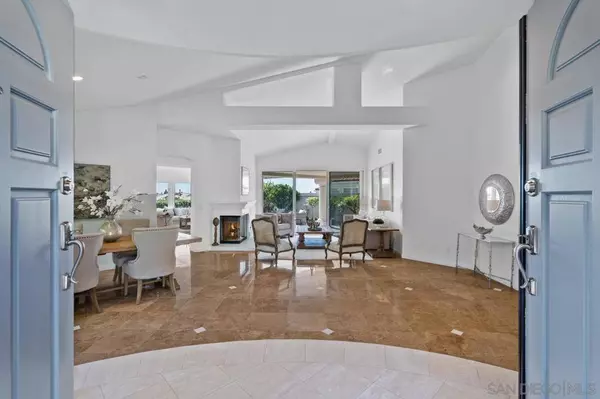 1325 Caminito Halago, La Jolla, CA 92037
