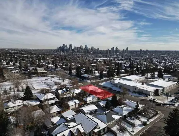 1303 21 ST NW, Calgary, AB T2N 2M1