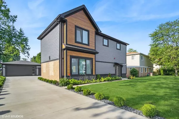 617 W Bunting LN, Mount Prospect, IL 60056