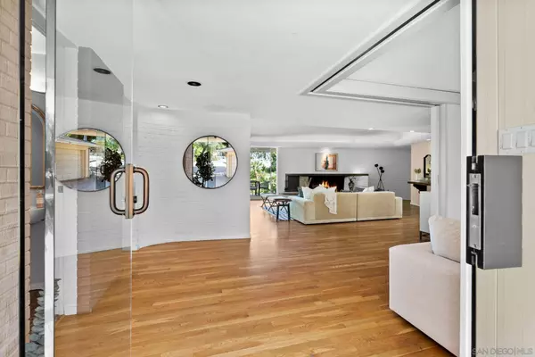 4351 Ridgeway Dr, San Diego, CA 92116