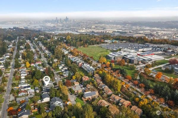 5953 17th AVE SW, Seattle, WA 98106