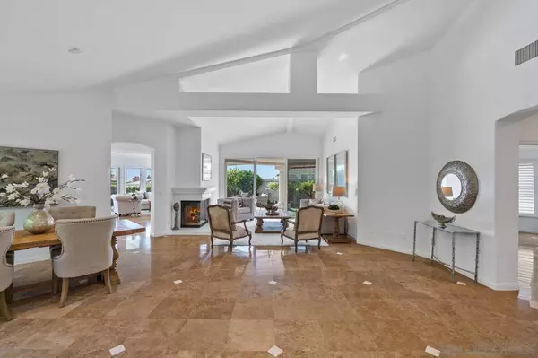 1325 Caminito Halago, La Jolla, CA 92037