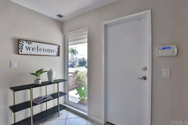 4585 Berwick Dr, San Diego, CA 92117