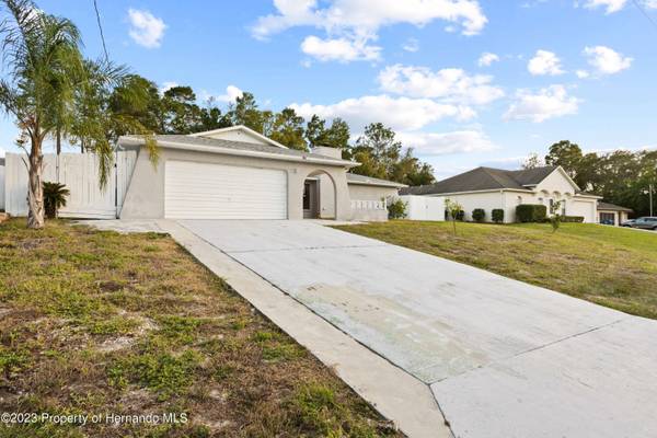 13350 Twin Lake Avenue, Spring Hill, FL 34609