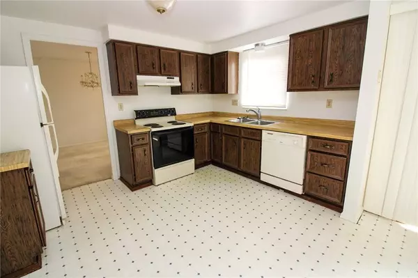 2521 Partridge Dr, Pittsburgh, PA 15241