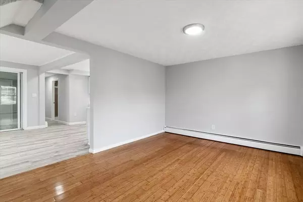 76 Exchange St, Lawrence, MA 01841