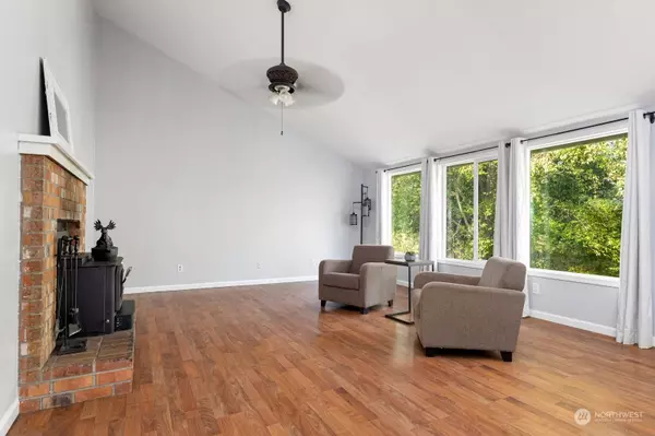 1982 Copse Lonnin PL, Oak Harbor, WA 98277