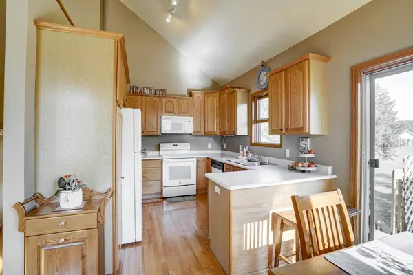 1820 Chapin Ct, Stoughton, WI 53589