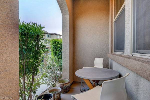 182 Lomita Heights Drive, Las Vegas, NV 89138