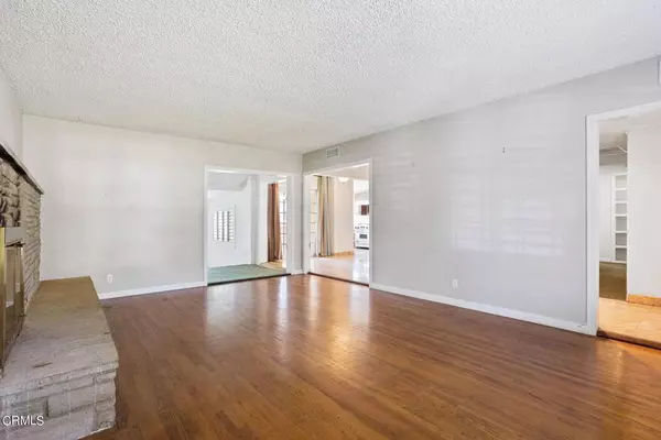 10446 Arnwood RD, Sylmar, CA 91342