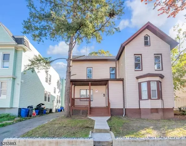 332 Amherst St, East Orange City, NJ 07018