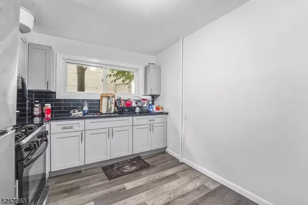 332 Amherst St, East Orange City, NJ 07018