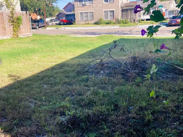 4306 Canal ST, Houston, TX 77003