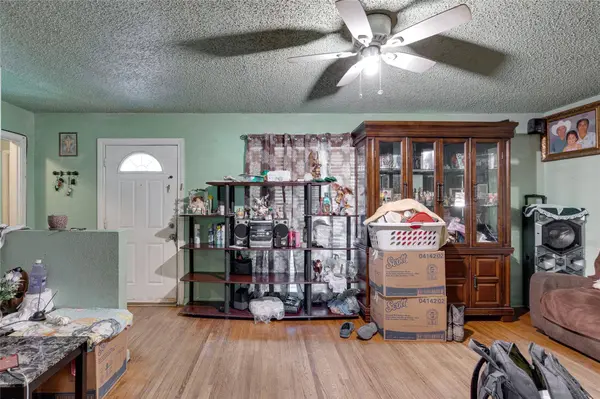 2313 Roberts Circle, Arlington, TX 76010